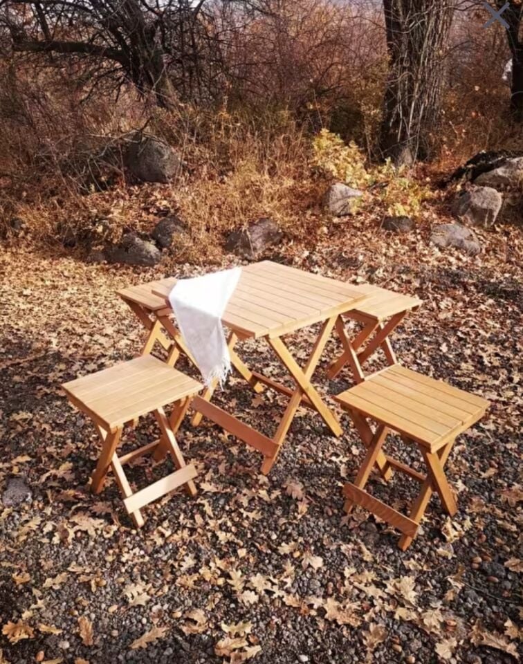 Kamptek Premium Ahşap Katlanabilir Kamp Bahçe Dükkan Masası ve 4’lü Tabure Seti